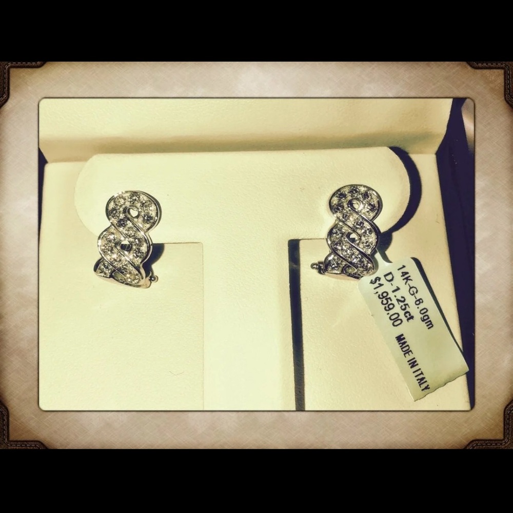 High End white 14k Gold 1.25 ct Diamond Earrings